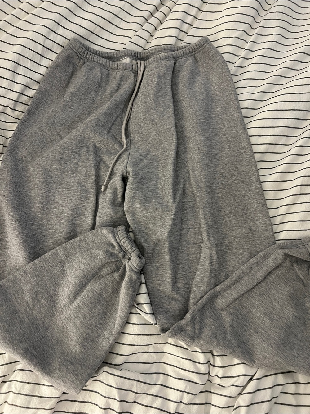 SKIMS Heather Gray Women's Drawstring Joggers